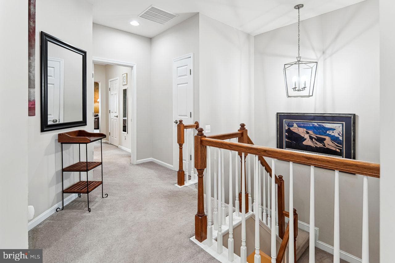 525 Gentlewood Square photo 27