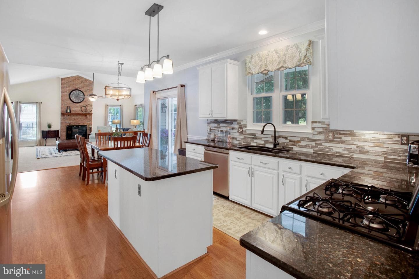 304 Lawford Drive SW photo 12