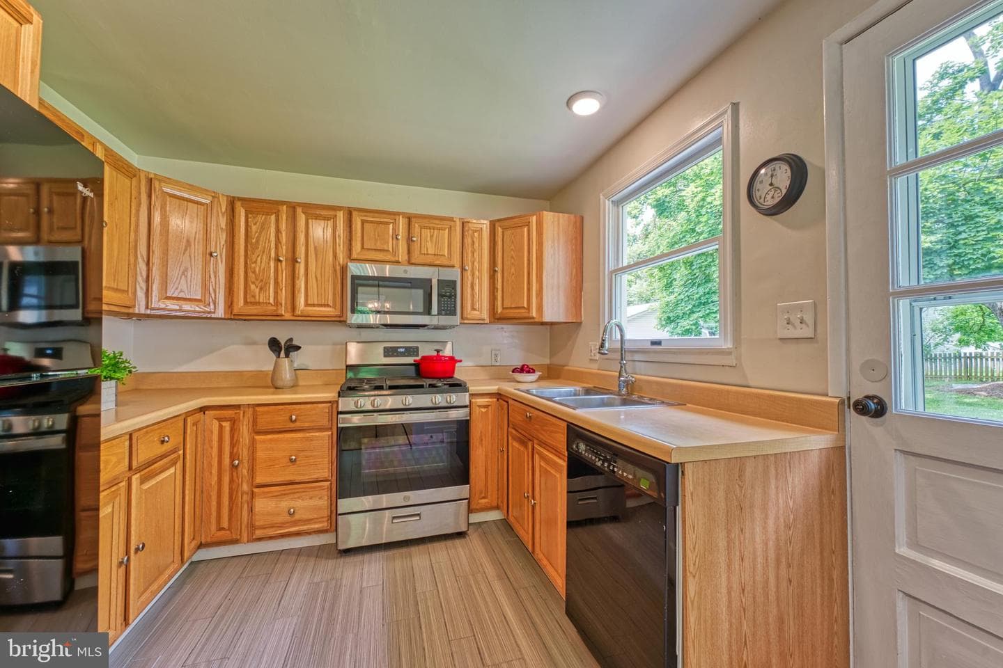 57 N Laycock Street photo 11