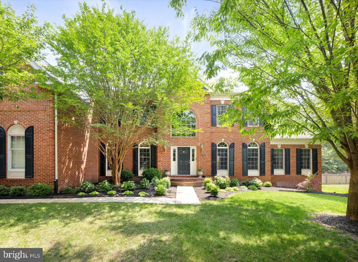 23284 Meadowvale Glen Court photo 2
