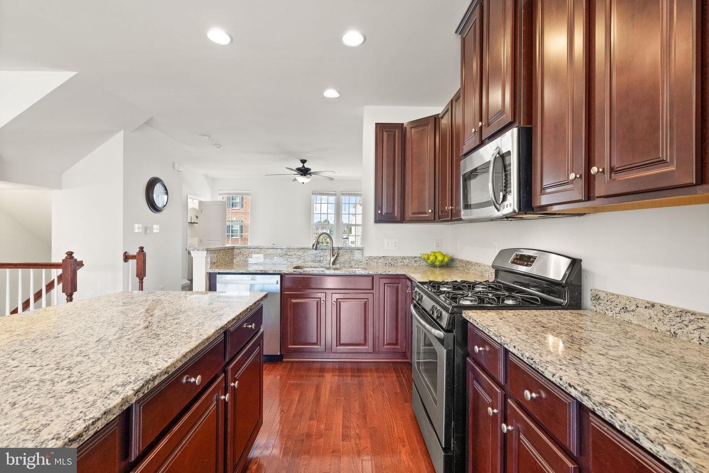 45938 Grammercy Terrace photo 13