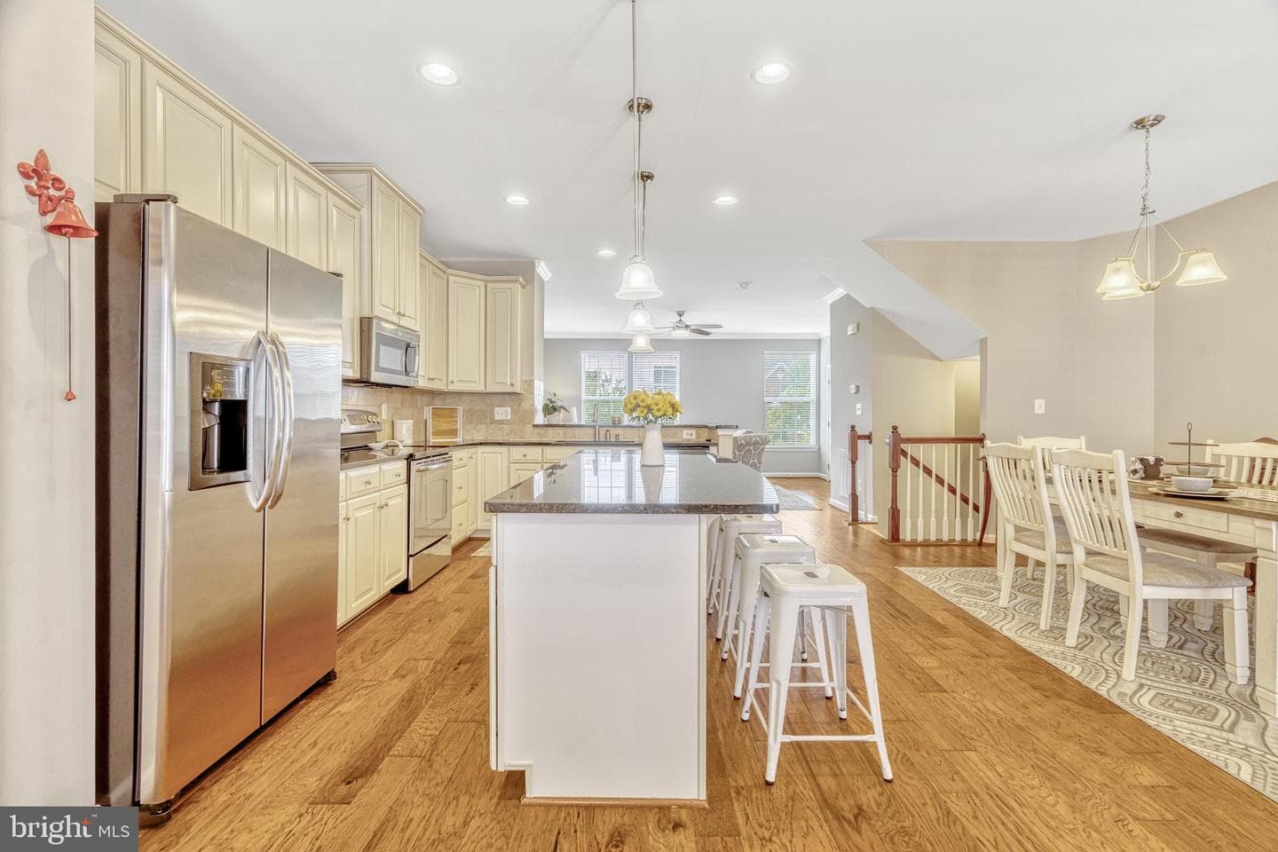 25854 Sycamore Grove Place photo 2