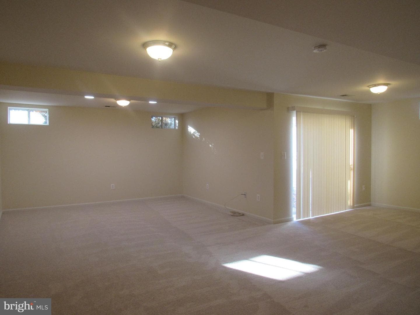 208 E King James Street E photo 3