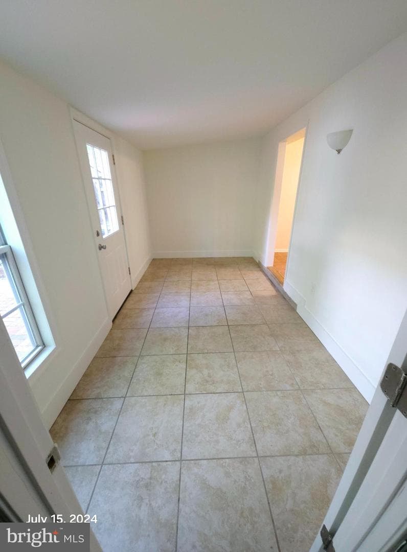 228 Roanoke Drive SE photo 7