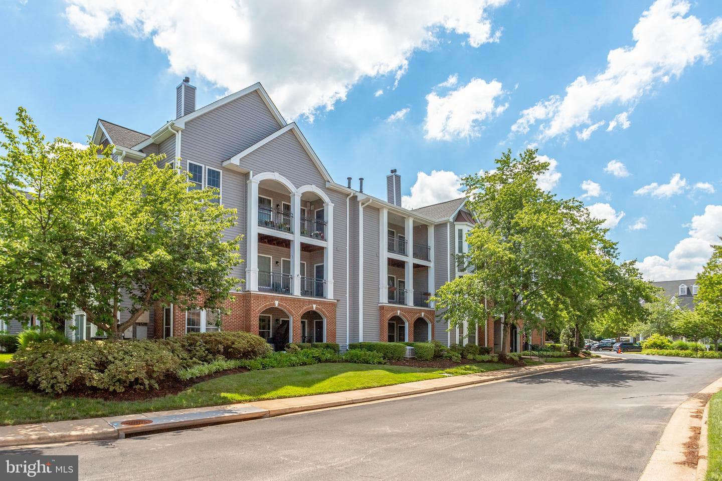 20419 Riverbend Square #200 photo 2