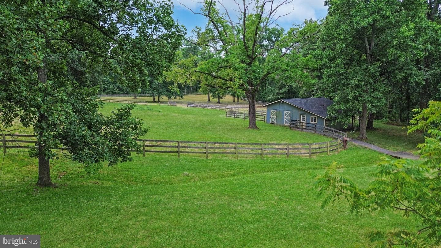 40349 Braddock Road photo 40