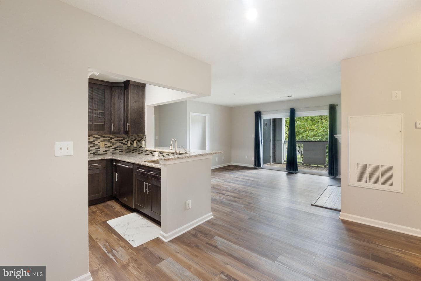 20273 Beechwood Terrace #203 photo 10