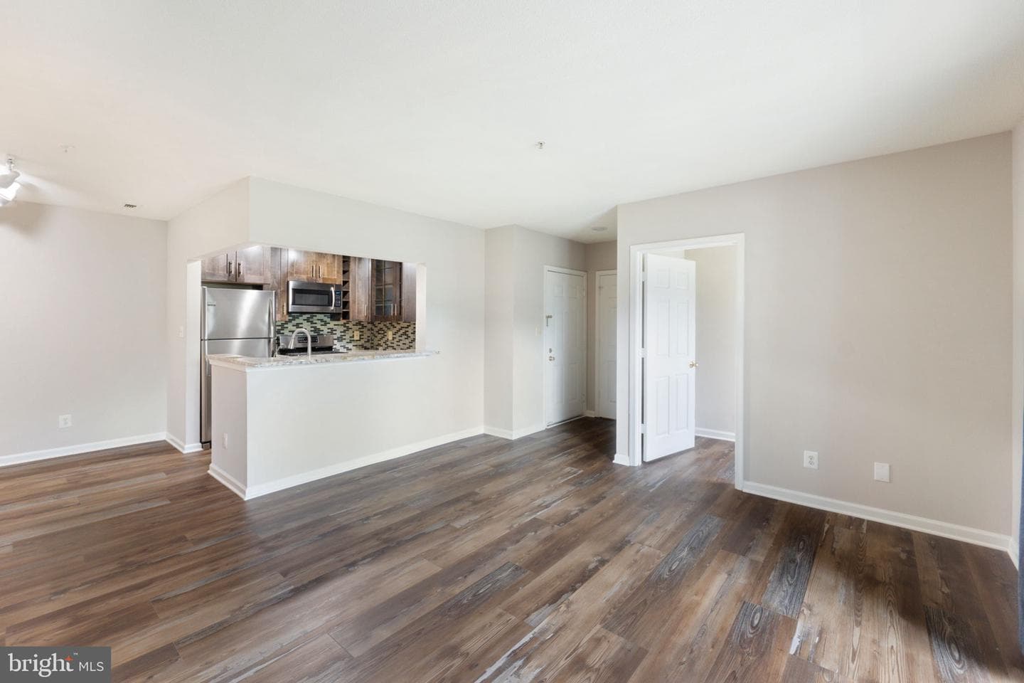 20273 Beechwood Terrace #203 photo 7