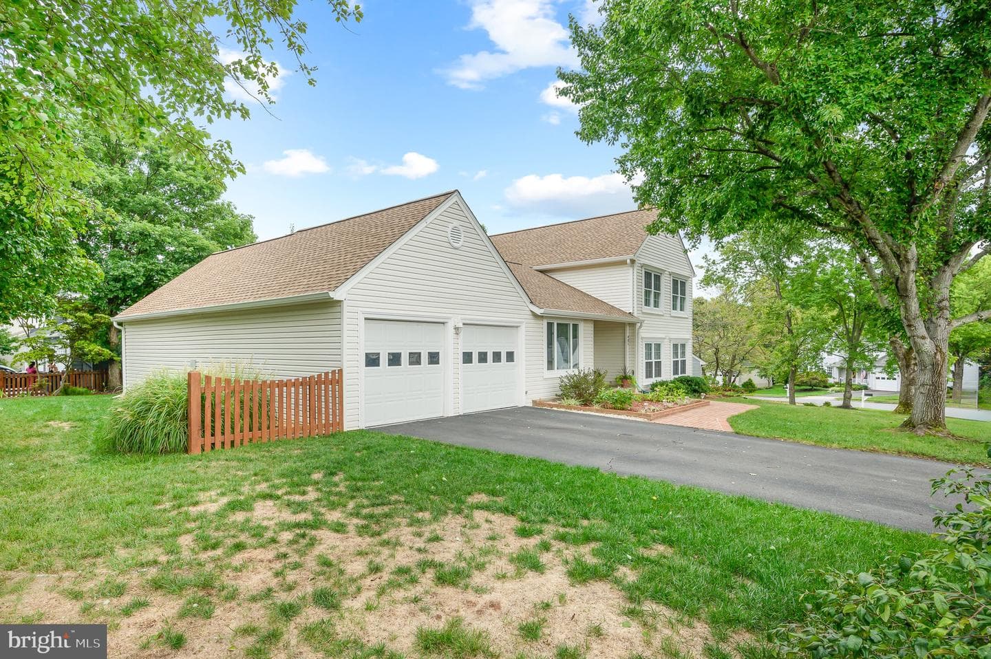 401 Spring Ridge Court photo 3