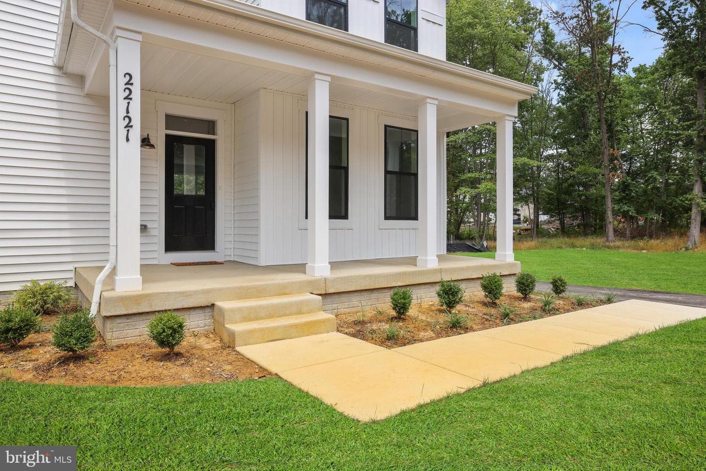 22121 St Louis Road photo 2