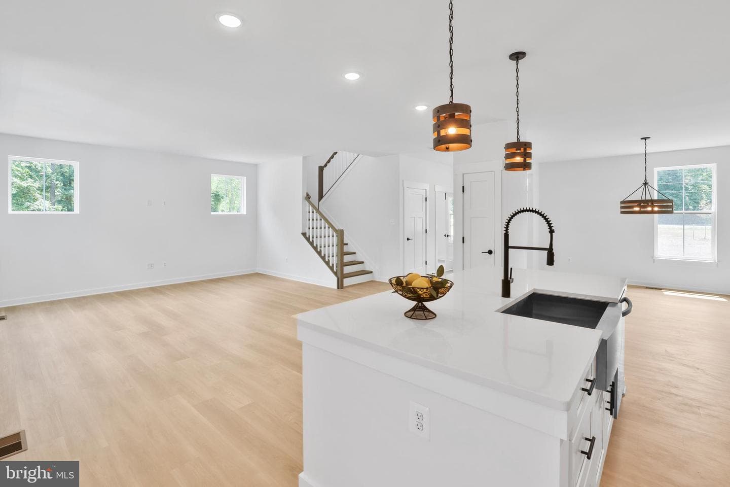 22121 St Louis Road photo 7