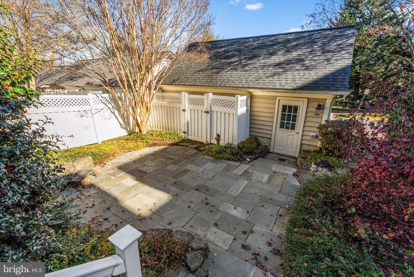 538 Gentlewood Square photo 17