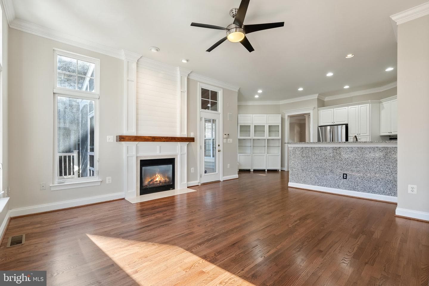 538 Gentlewood Square photo 39