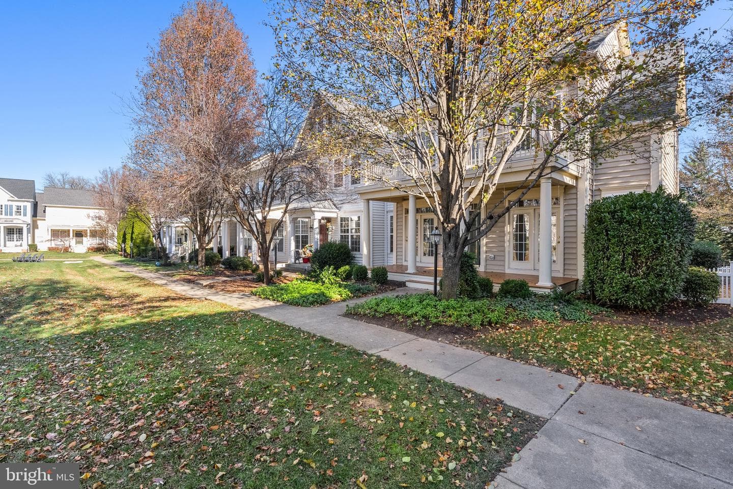 538 Gentlewood Square photo 4