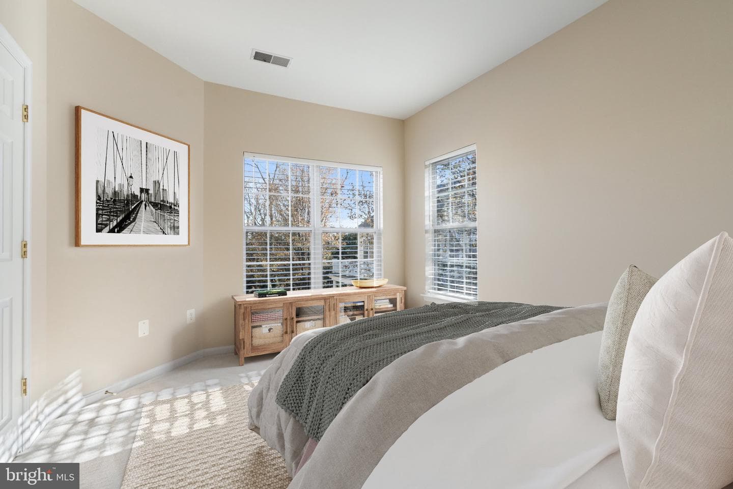 538 Gentlewood Square photo 42