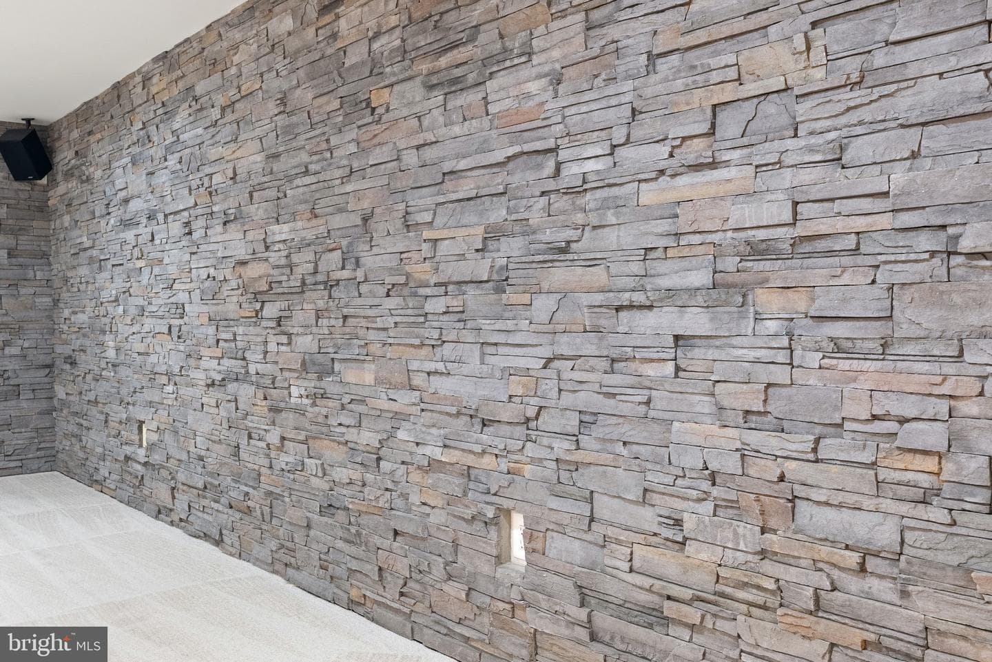 538 Gentlewood Square photo 71