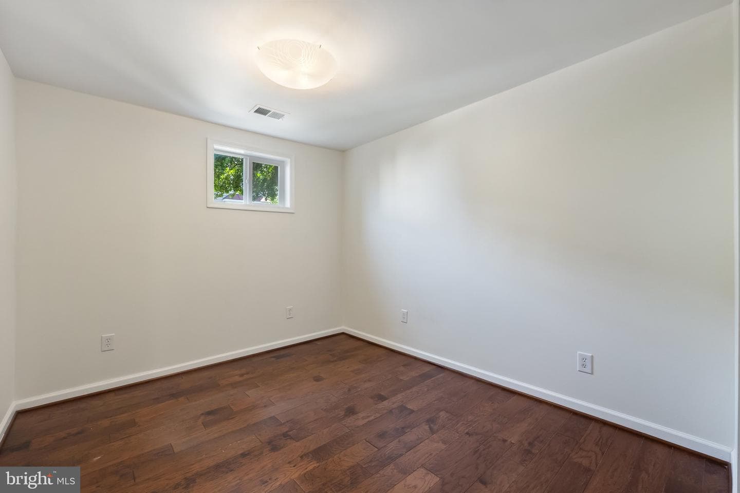 42884 Nashua Street photo 45
