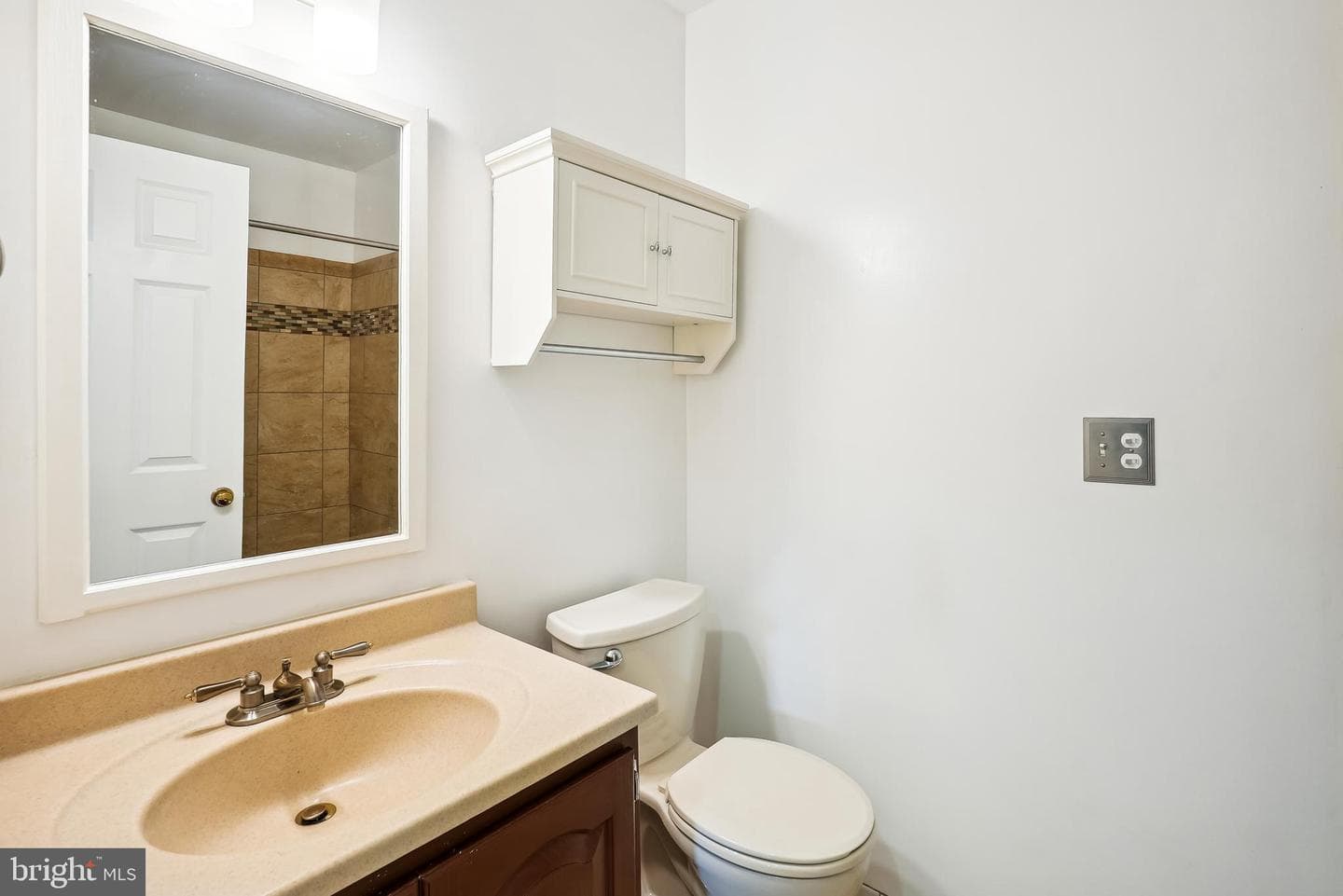 313 Belmont Place SW photo 33