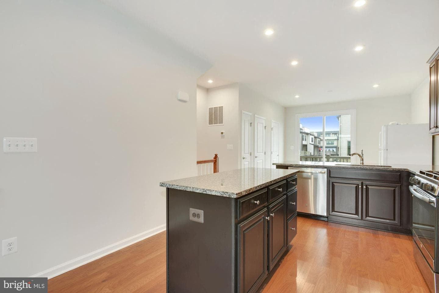43501 Apple Orchard Square photo 10