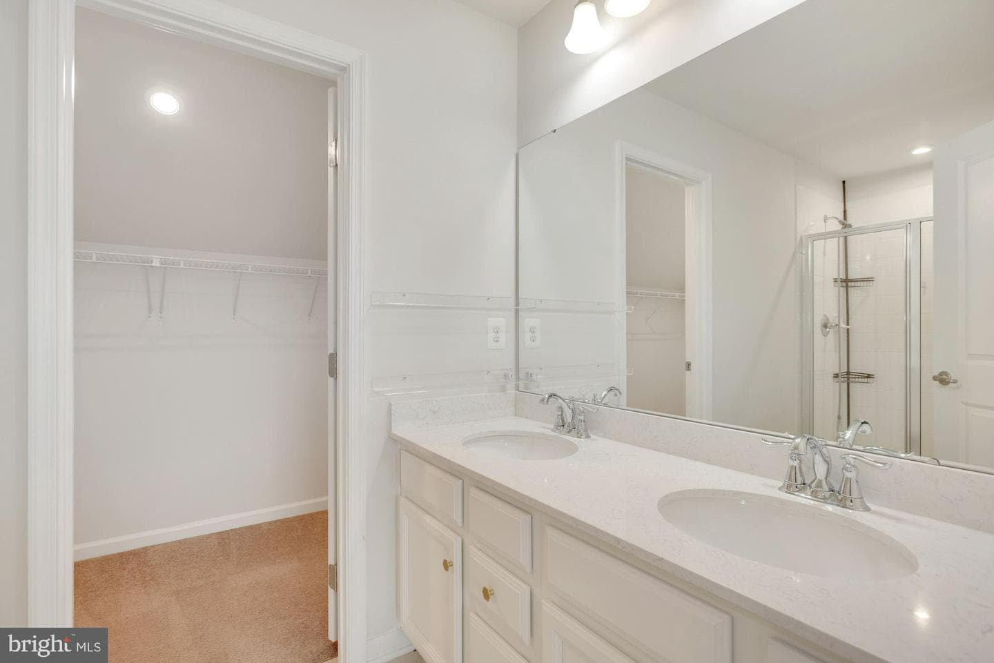 43501 Apple Orchard Square photo 23