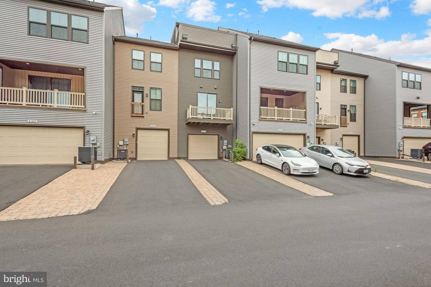 43501 Apple Orchard Square photo 28