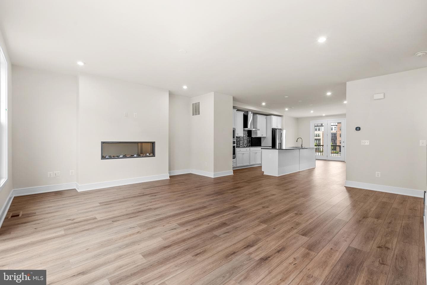 21775 Dollis Hill Terrace photo 3
