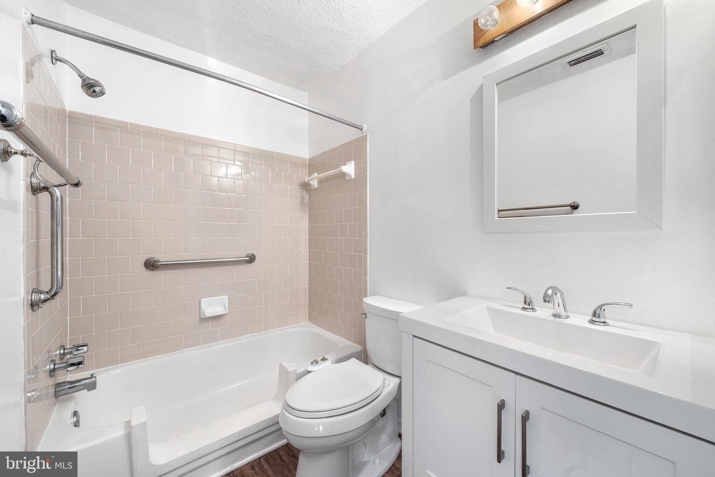 21033 Timber Ridge Terrace #204 photo 12