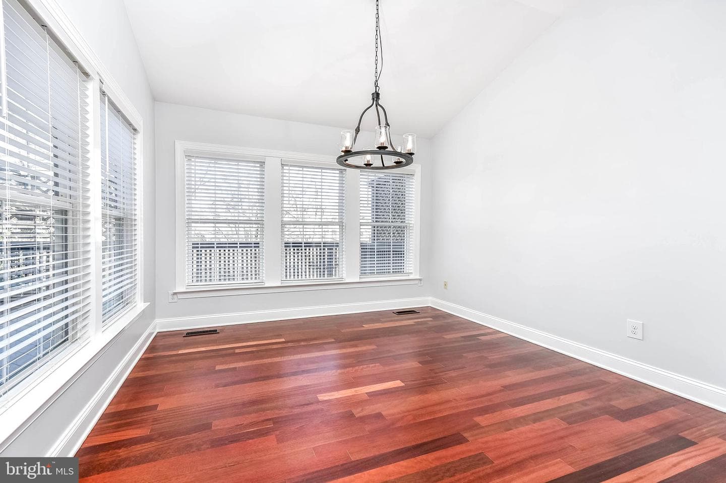 20419 Doncaster Terrace photo 18