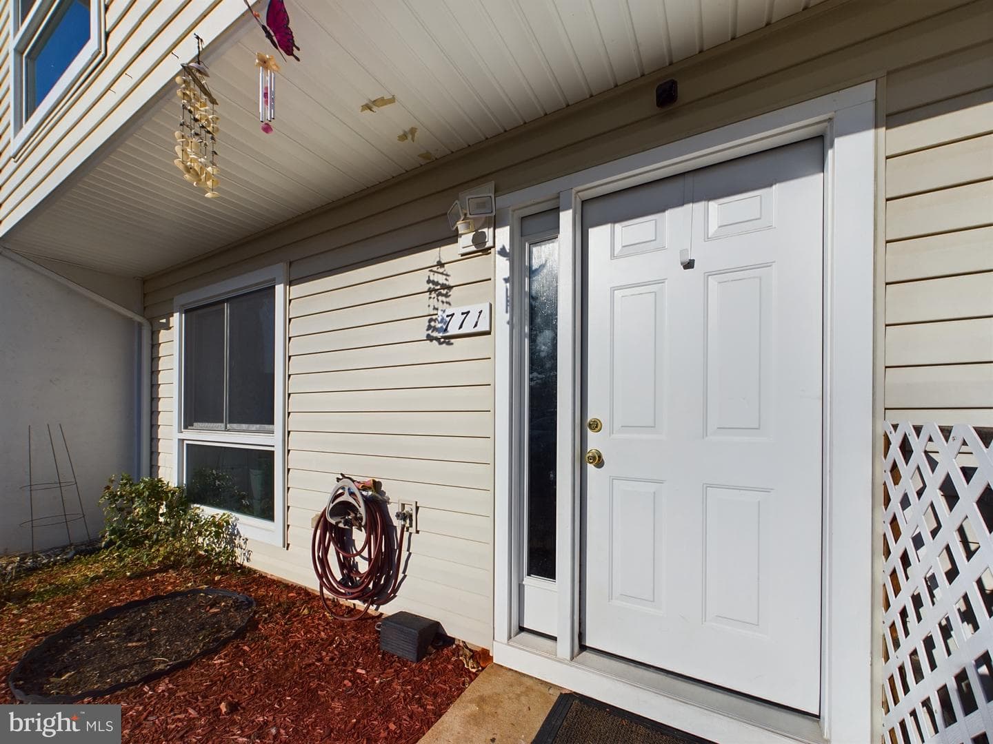 771 Sugarland Run Drive photo 2