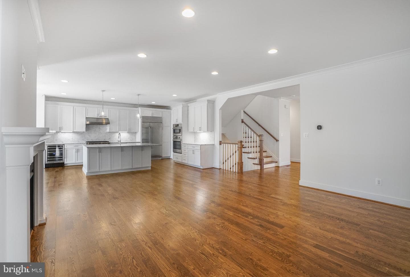 602 Martin Avenue photo 10