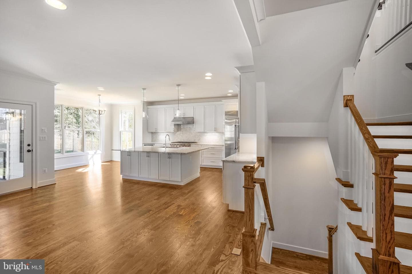602 Martin Avenue photo 13