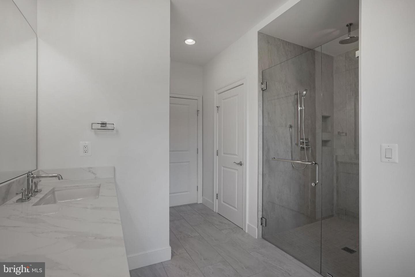 602 Martin Avenue photo 31