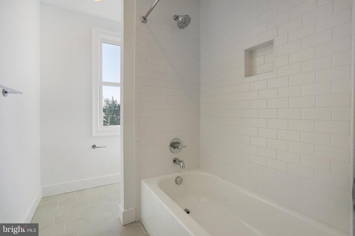 602 Martin Avenue photo 43