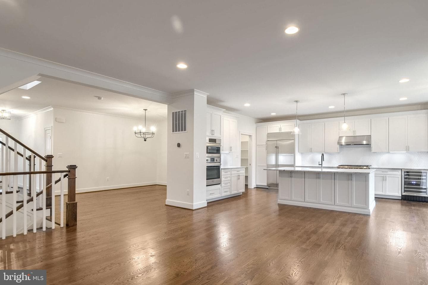 604 Martin Avenue photo 12
