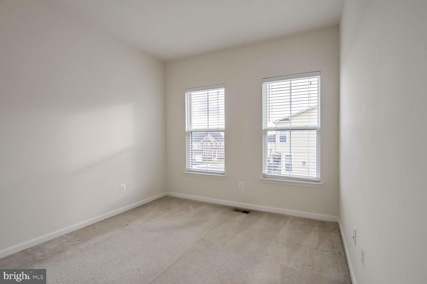 42304 Rockrimmon Terrace photo 23