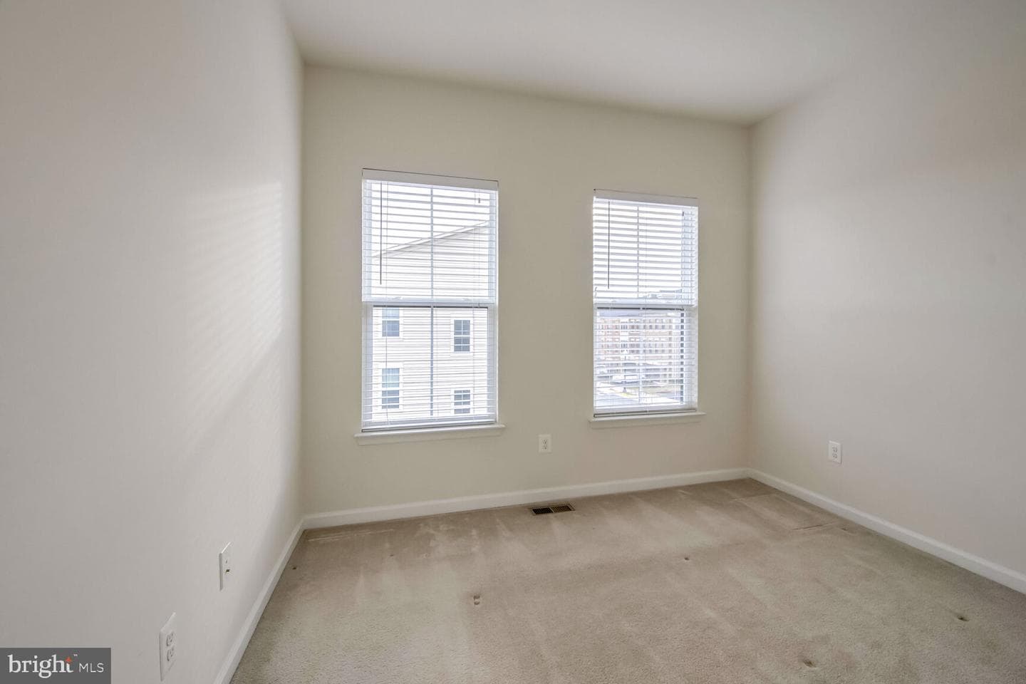 42304 Rockrimmon Terrace photo 24