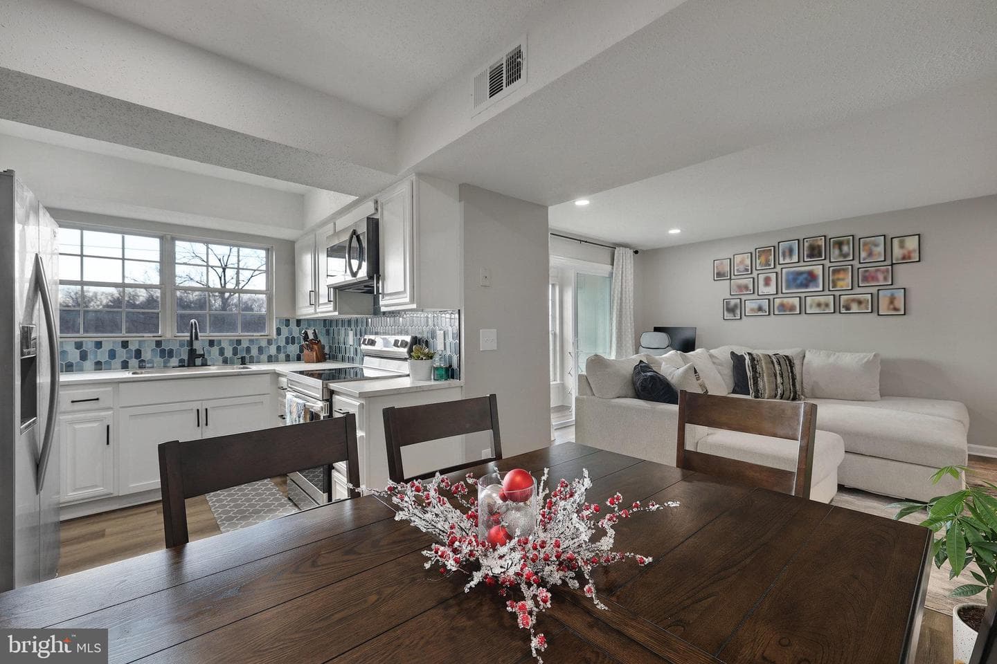 125 Fort Evans Road SE #c photo 15