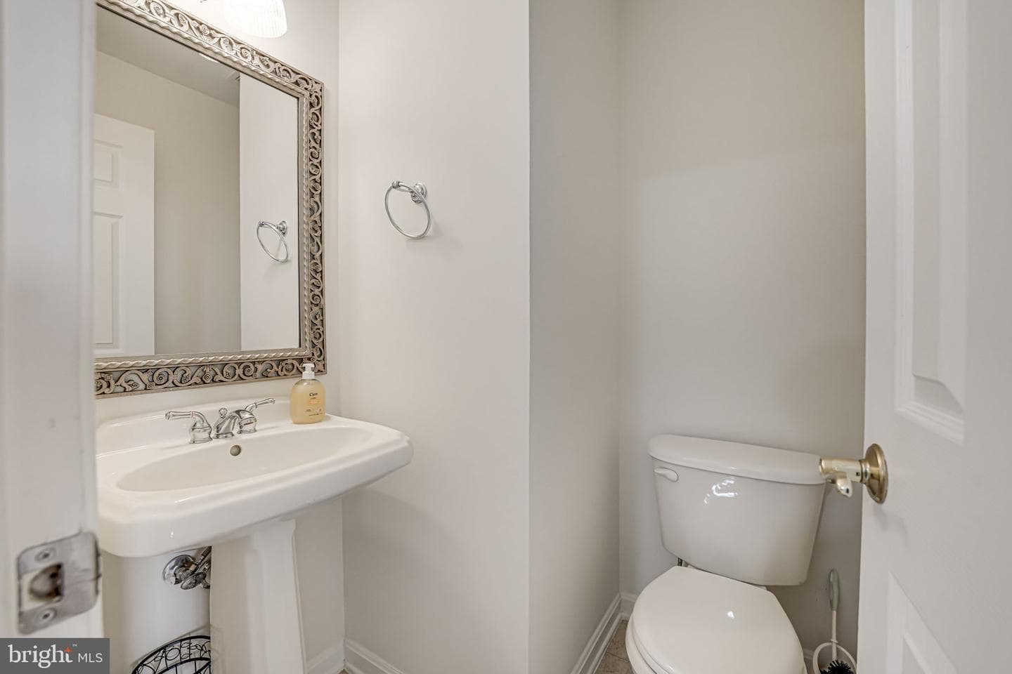43729 Clear Lake Square photo 11