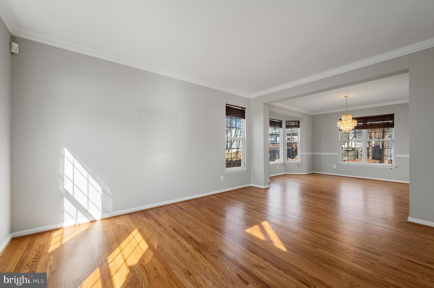 303 Lawford Drive SW photo 5