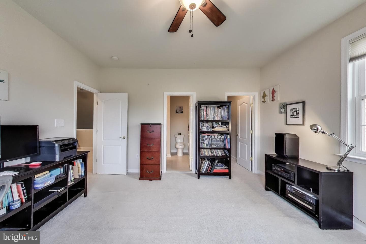 44362 Maltese Falcon Square photo 20