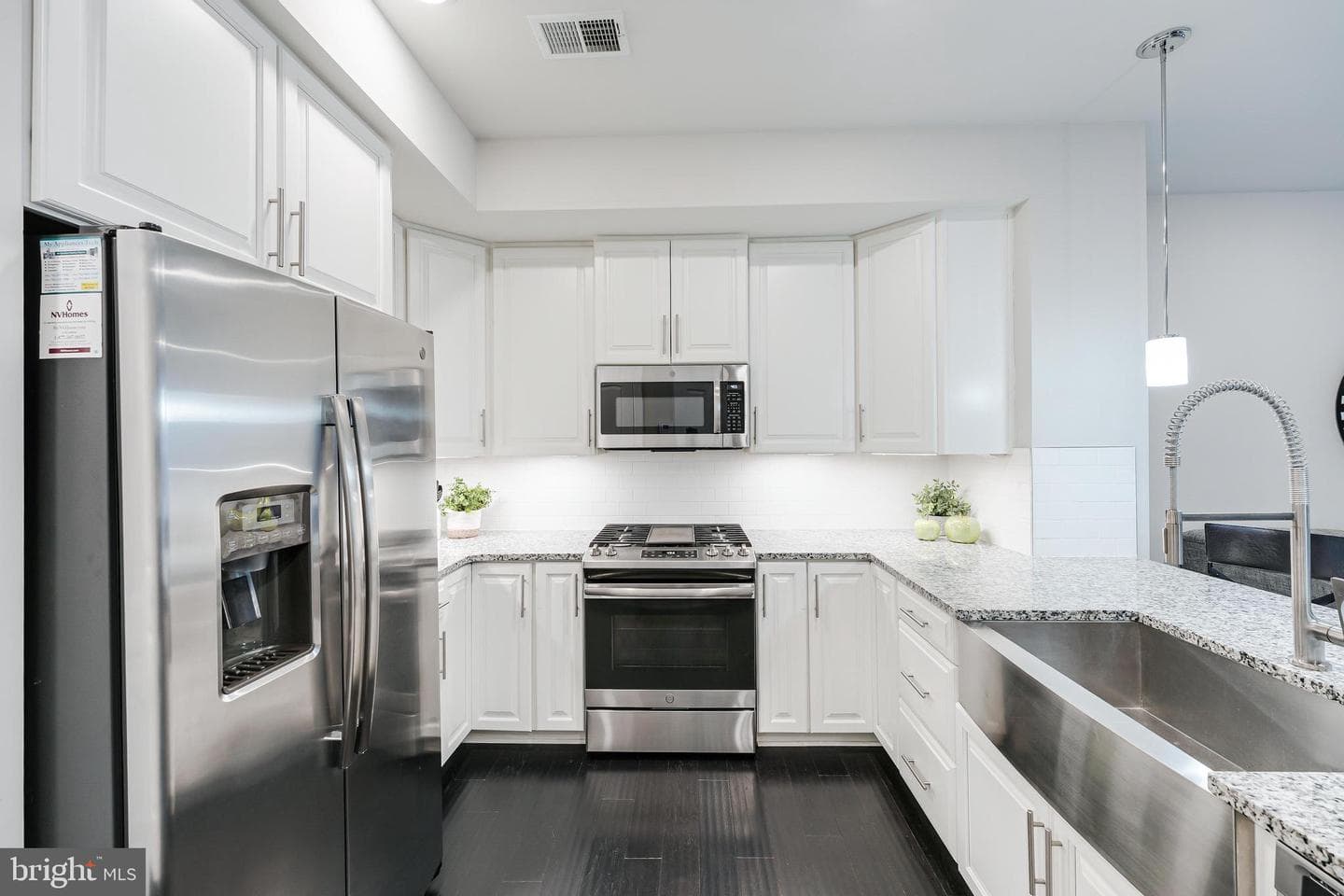 20464 Taft Terrace photo 9