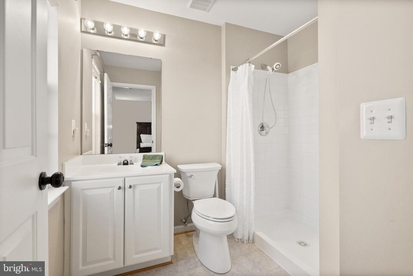 137 Burnell Place SE photo 28