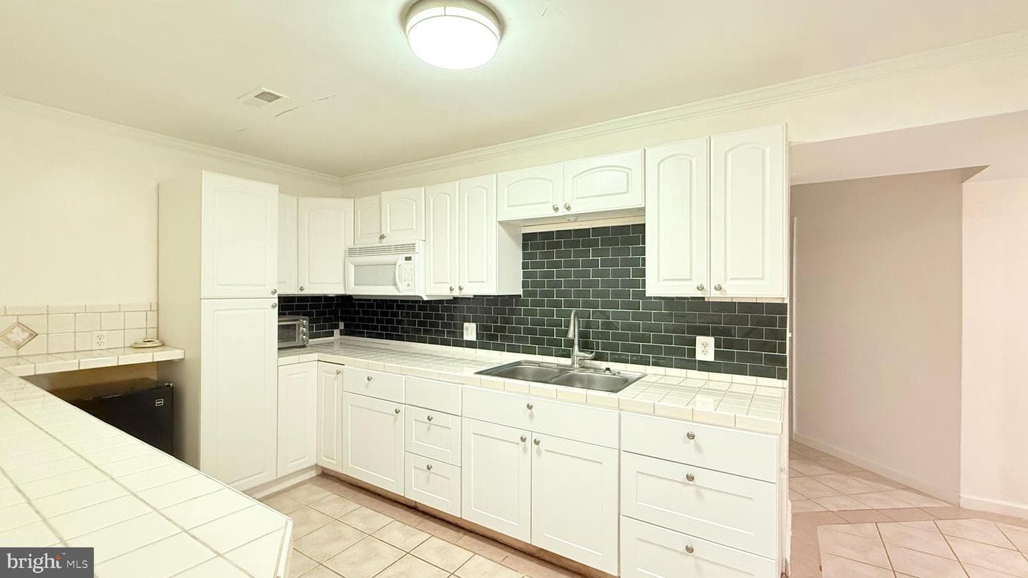 43346 Earls Court photo 31