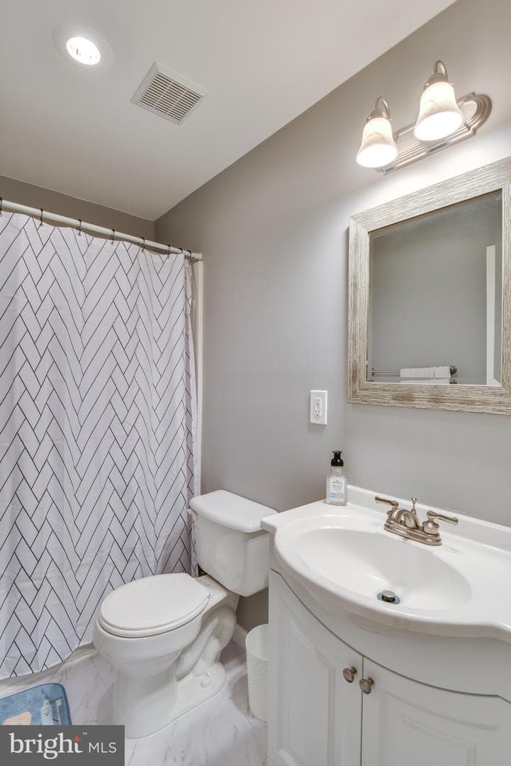 46824 Lawnes Creek Terrace photo 20