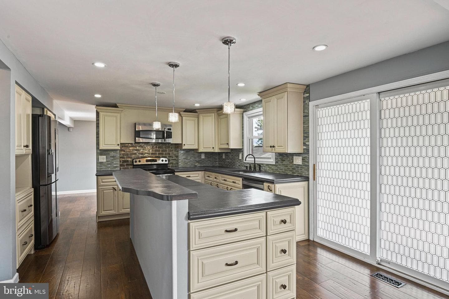73 S Cottage Road photo 14