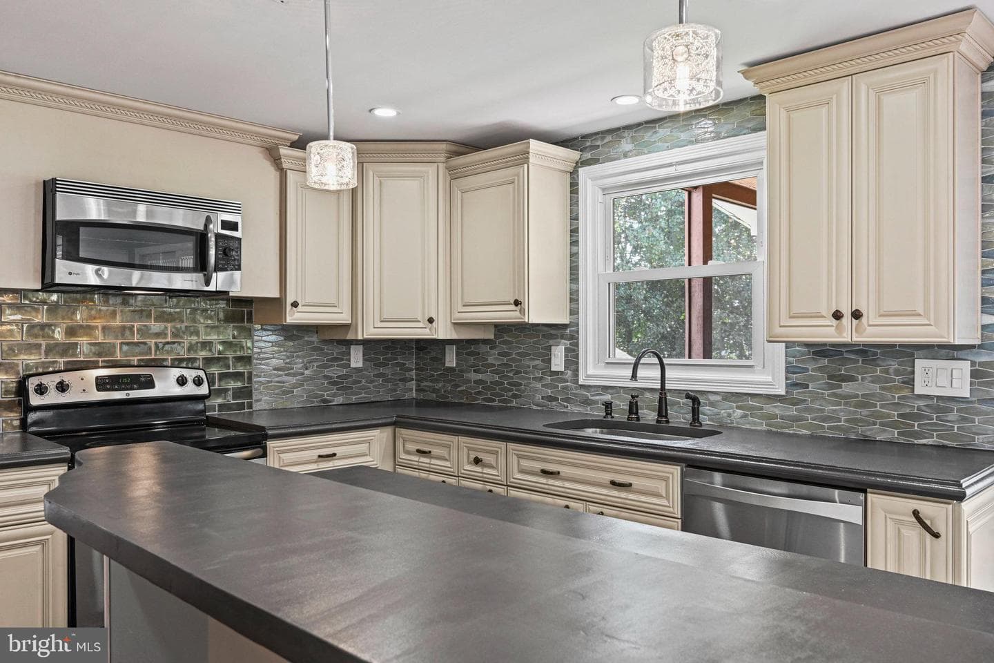73 S Cottage Road photo 15