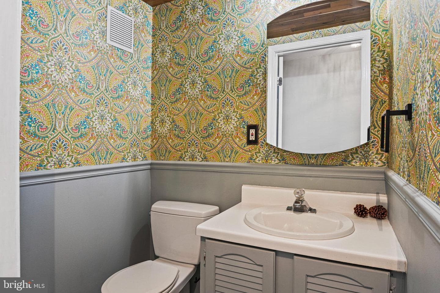 73 S Cottage Road photo 4