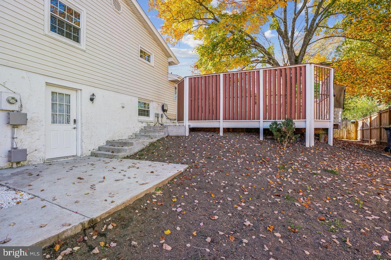 1105 E Holly Avenue photo 33