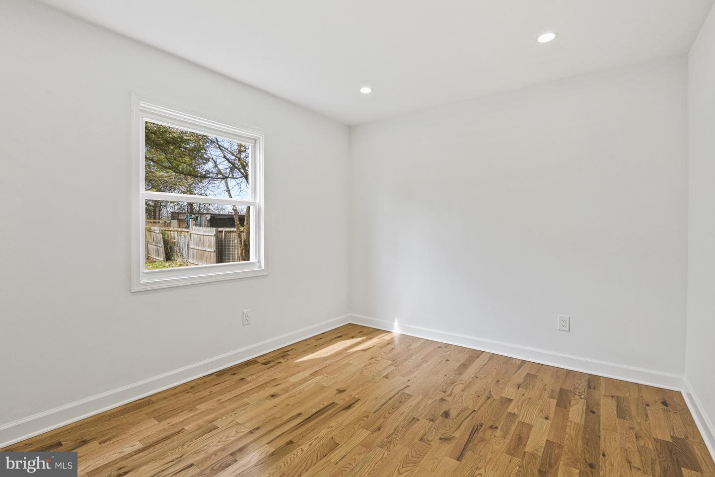 605 N York Road photo 18