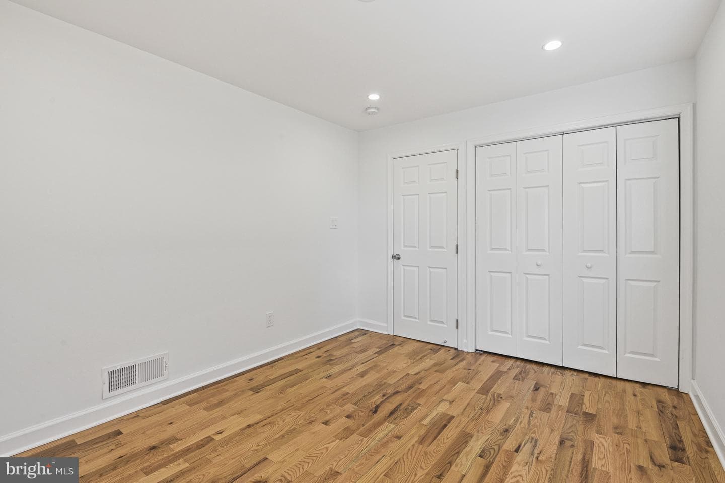 605 N York Road photo 19